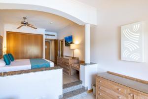habitación familiar plus con vistas a la piscina - Hotel 3HB Guarana - All Inclusive