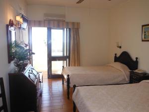 habitación doble con balcón y vistas laterales - 2 camas - Hotel Aeromar