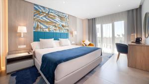 habitación doble deluxe premium con vistas a la piscina - 1 o 2 camas - Alanda Marbella Hotel