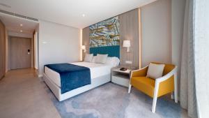 habitación doble deluxe premium con vistas a la piscina - 1 o 2 camas - Alanda Marbella Hotel