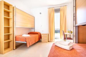 cama individual en habitación compartida - Hotel Albergue Inturjoven Marbella