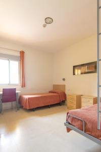 cama individual en habitación compartida - Hotel Albergue Inturjoven Marbella