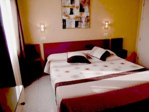 habitación individual - Hotel Ampuria Inn