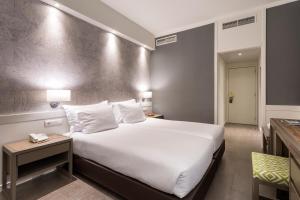 habitación doble económica - 1 o 2 camas - Hotel AP Eva Senses