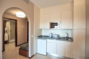 apartamento de 1 dormitorio con terraza (2 adultos + 2 niños) - Aparthotel Myramar Fuengirola