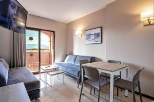 apartamento de 1 dormitorio con terraza (2 adultos + 2 niños) - Aparthotel Myramar Fuengirola