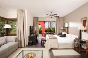habitación doble superior deluxe - 1 o 2 camas (2 adultos)  - Asia Gardens Hotel & Thai Spa, a Royal Hideaway Hotel