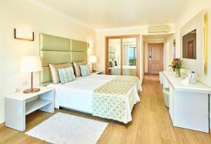 habitación doble deluxe con vistas al interior (2 adultos + 1 niño) - 2 camas - Hotel Baia Grande