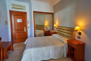 habitación triple con baño - Hotel Bajamar Centro