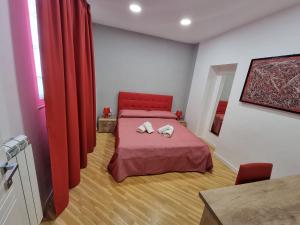 habitación triple con baño privado - Hotel BARBAJA SUITES IN STREET TOLEDO 205