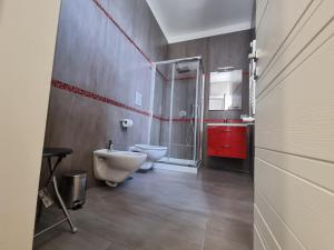 habitación doble con baño privado - Hotel BARBAJA SUITES IN STREET TOLEDO 205