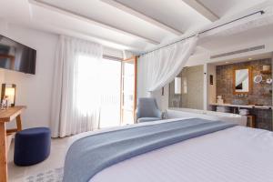 suite superior con bañera y terraza - Hotel Boutique La Serena - Altea