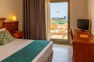 habitación doble con vistas laterales al mar - 1 o 2 camas - BQ Andalucia Beach Hotel
