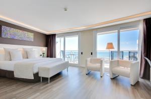 suite junior con vistas laterales al mar (1 adulto) - Hotel Calipolis