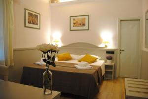 Habitación Doble Estándar - 1 o 2 camas - Hotel Camilla Firenze