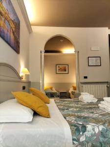 habitación cuádruple clásica - Hotel Camilla Firenze