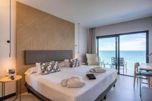 habitación doble - 1 o 2 camas y vistas frontales al mar - Hotel Cap Negret