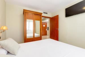 suite junior con vistas al jardín  - Hotel Daniya Denia Spa & Business 4*