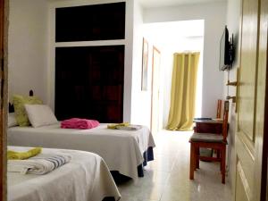 habitación doble con ducha - 2 camas - Hotel El Artista