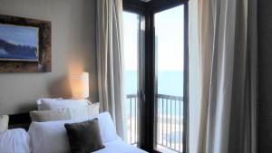 suite junior con balcón y vistas al mar - Hotel Estela Barcelona