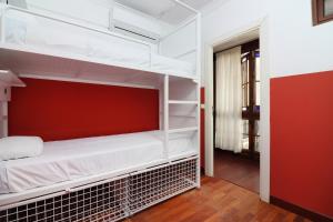 cama en habitación compartida mixta de 4 camas - Feel Hostels City Center