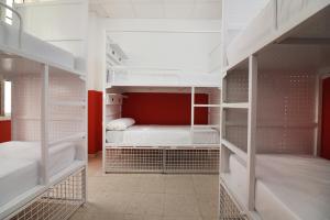 cama en habitación compartida mixta de 6 camas - Feel Hostels City Center