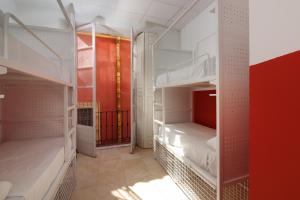 cama en habitación compartida femenina de 6 camas - Feel Hostels City Center