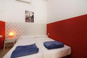 habitación doble pequeña - 2 camas - Feel Hostels City Center