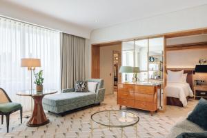 suite junior del four seasons con cama extragrande - Four Seasons Hotel Ritz Lisbon