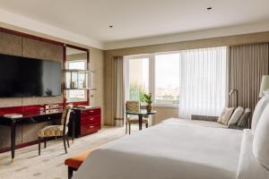 Habitación Deluxe con vistas al parque y cama extragrande - Four Seasons Hotel Ritz Lisbon