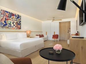 suite junior (3 adultos) - Hotel H10 Croma Málaga