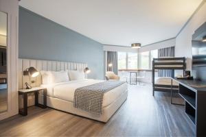 alojamiento familiar confort (2 adultos + 2 niños de hasta 12 años) - Hotel HF Fenix Porto