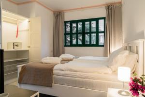 habitación doble con balcón - 2 camas - Hostal Alegre