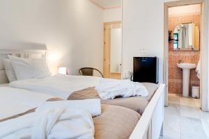 habitación doble con balcón - 2 camas - Hostal Alegre