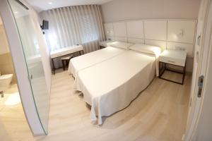 habitación doble confort - 1 o 2 camas - Hostal Loimar