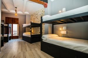 habitación familiar con balcón - Hostel SEA&DREAMS Calpe