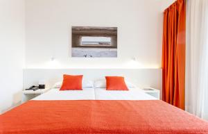 hotel intur orange