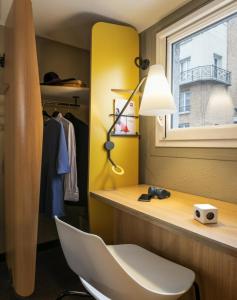 tres habitaciones contiguas - Hotel ibis Paris Alesia Montparnasse