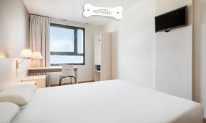 habitación doble - 2 camas - admite mascotas - Hotel Ilunion Valencia 3