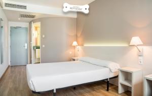 habitación doble - 2 camas - admite mascotas - Hotel Ilunion Valencia 3