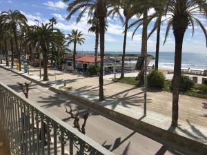 apartamento primero de 3 dormitorios con vistas al mar y balcón - Hotel InSitges Ribera's Beach