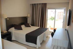 habitación doble con cama supletoria (2 adultos + 1 niño) - 2 camas - Hotel Los Robles