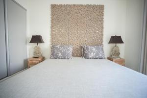 habitación doble deluxe con vistas a la piscina - 1 o 2 camas - Hotel Luxury Guest House_Opus One