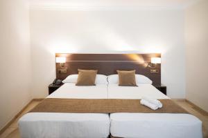 habitación doble con terraza - 2 camas - Hotel Mainake Costa del Sol
