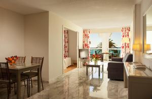 apartamento de 1 dormitorio con terraza (3 adultos) - Hotel Marinas de Nerja Beach & Spa