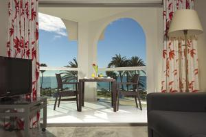 apartamento de 1 dormitorio con terraza (2 adultos + 2 niños) - Hotel Marinas de Nerja Beach & Spa