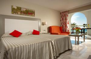 estudio con terraza (2 adultos) - Hotel Marinas de Nerja Beach & Spa