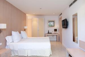 habitación doble con cama supletoria (3 adultos) - Hotel MR Les Rotes