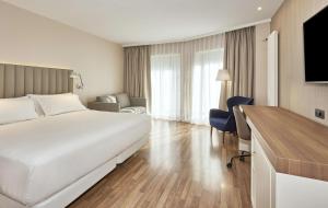 habitación doble superior con vistas - Hotel NH Andorra la Vella