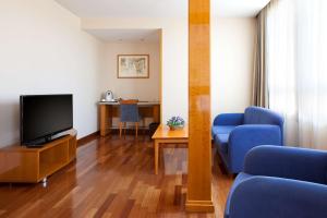 suite junior con cama supletoria - Hotel NH Castellón Mindoro
